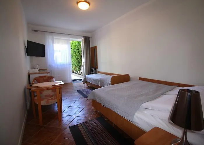 Dom Goscinny Ewa - 200 M Od Morza Penzion